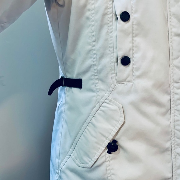 Canada Goose Kensington Parka - Picture 7 of 12